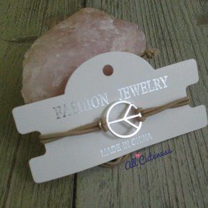 🎀 Tie Knot Bracelet